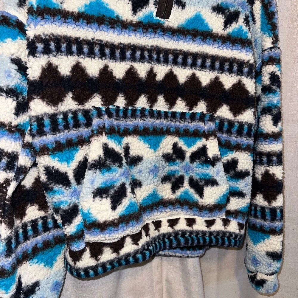 Sherpa Pullover - image 4